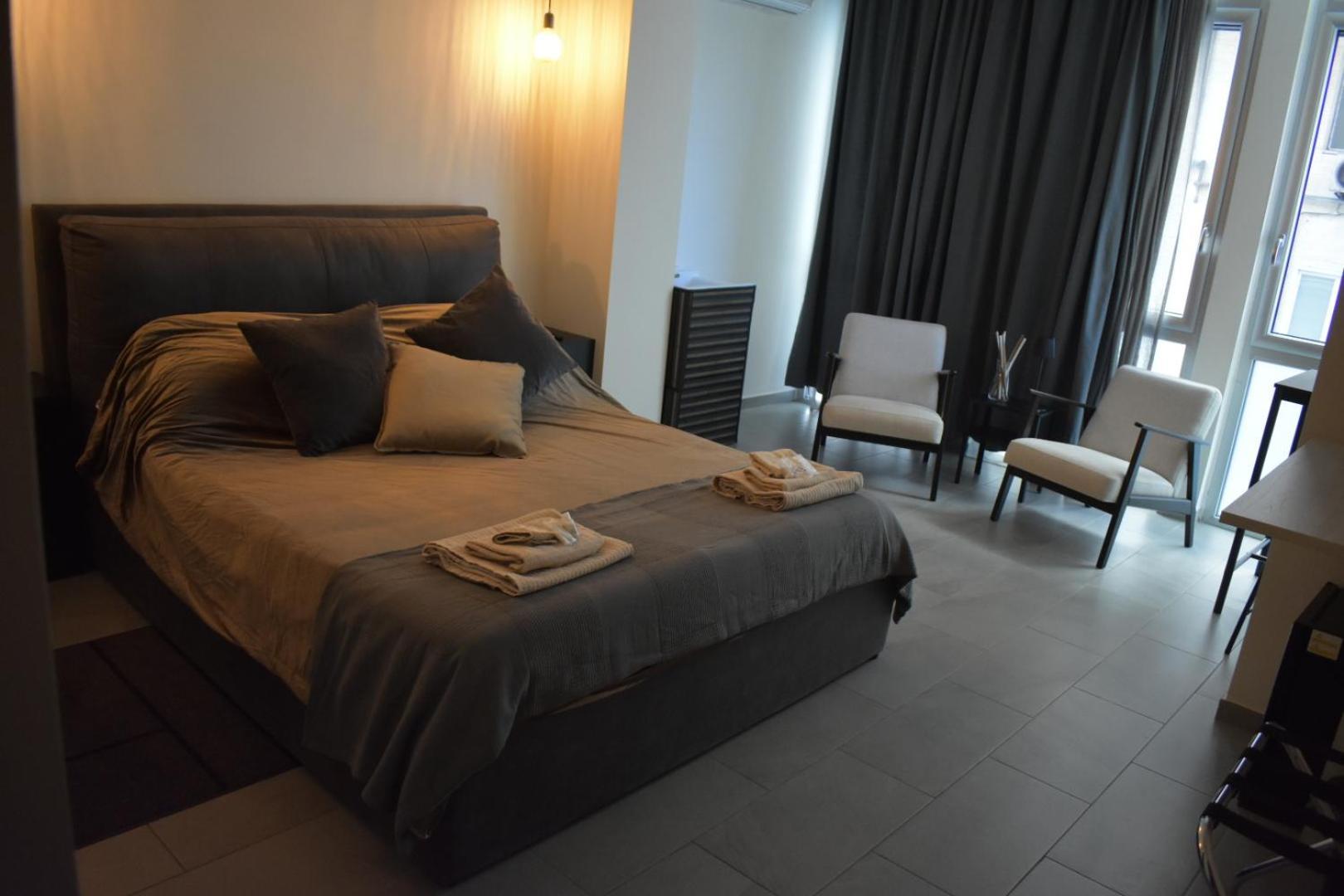 Mimmu Private * Naples